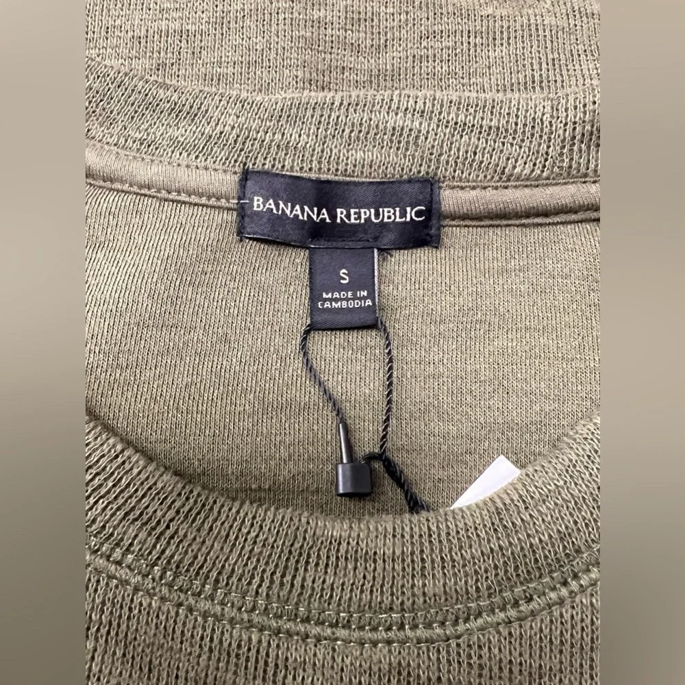 BANANA Republic Men's Double Knit Long Sleeve Crewneck Shirt - S